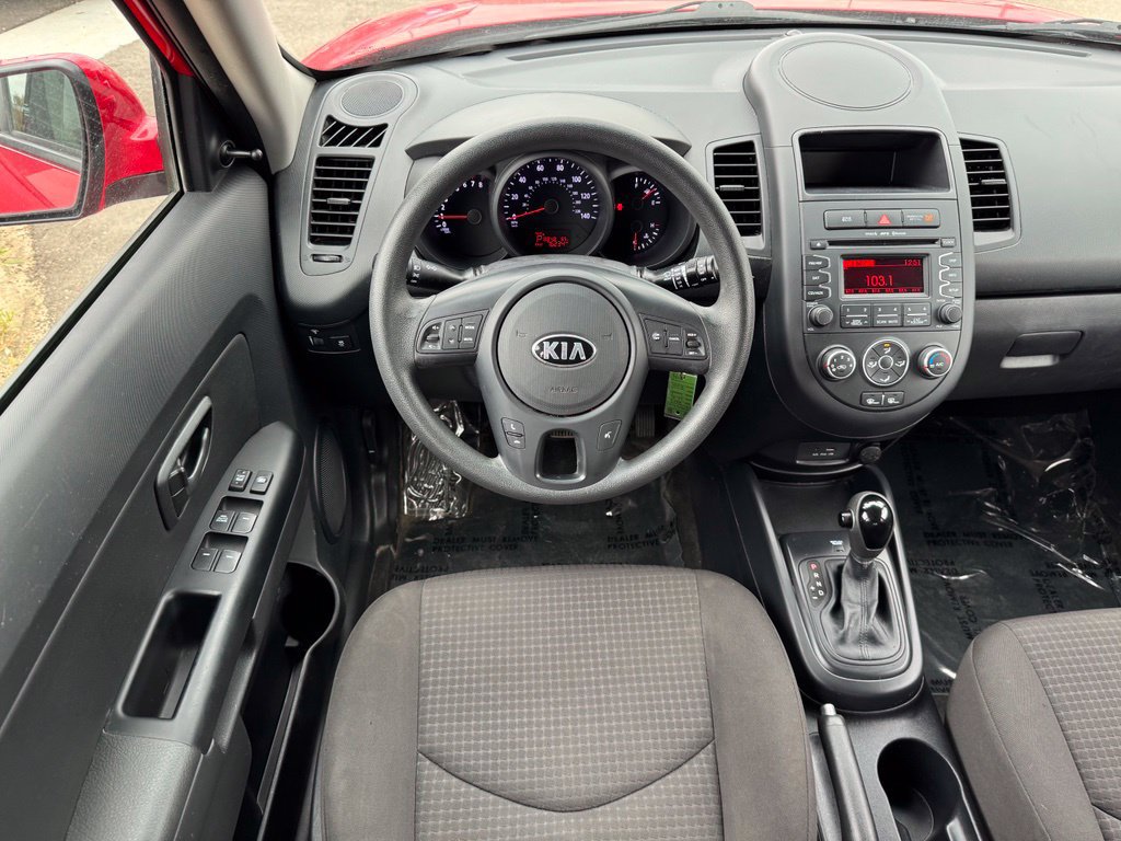 Used 2013 Kia Soul FWD image 10