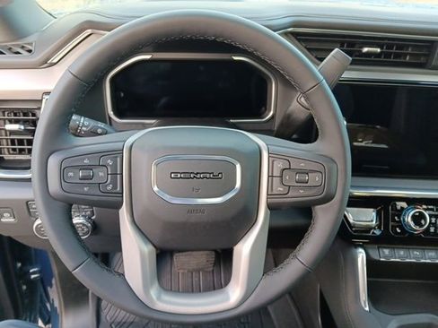 New 2026 GMC Sierra 2500 Denali w/ Denali Reserve Package AWD/4WD image 9