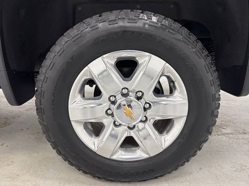 Used 2023 Chevrolet Silverado 2500 LTZ image 37