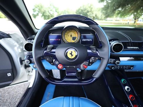 Used 2023 Ferrari 812 GTS RWD image 6