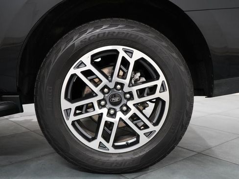 Certified 2025 Ford Expedition Active AWD/4WD image 38