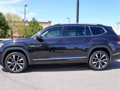 Used 2024 Volkswagen Atlas SEL Premium R-Line AWD/4WD image 7