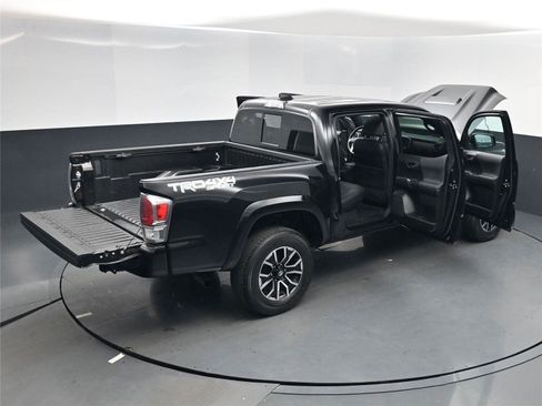 Used 2021 Toyota Tacoma TRD Sport w/ TRD Premium Sport Package image 27