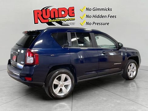 Used 2014 Jeep Compass Latitude w/ Sun/Sound Group AWD/4WD image 6