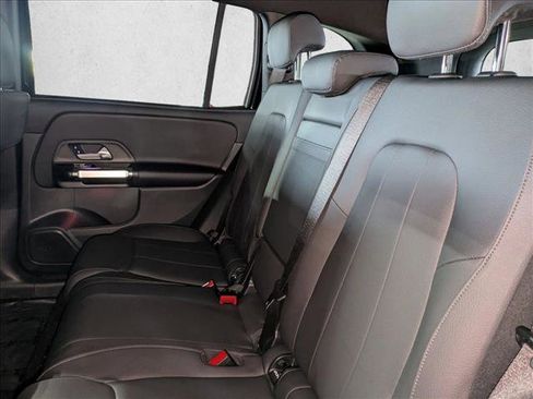 Certified 2025 Mercedes-Benz GLB 250 image 20