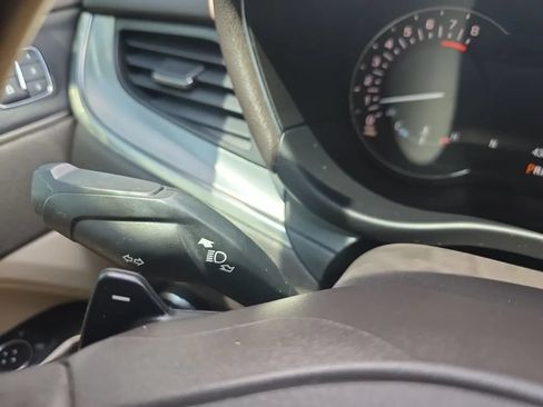 Used 2018 Lincoln MKC Premiere FWD image 21