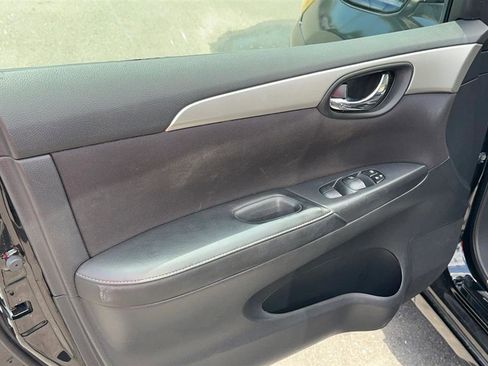 Used 2017 Nissan Sentra S FWD image 13
