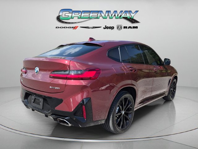 Used 2022 BMW X4 xDrive30i w/ M Sport Package 2 AWD/4WD image 3