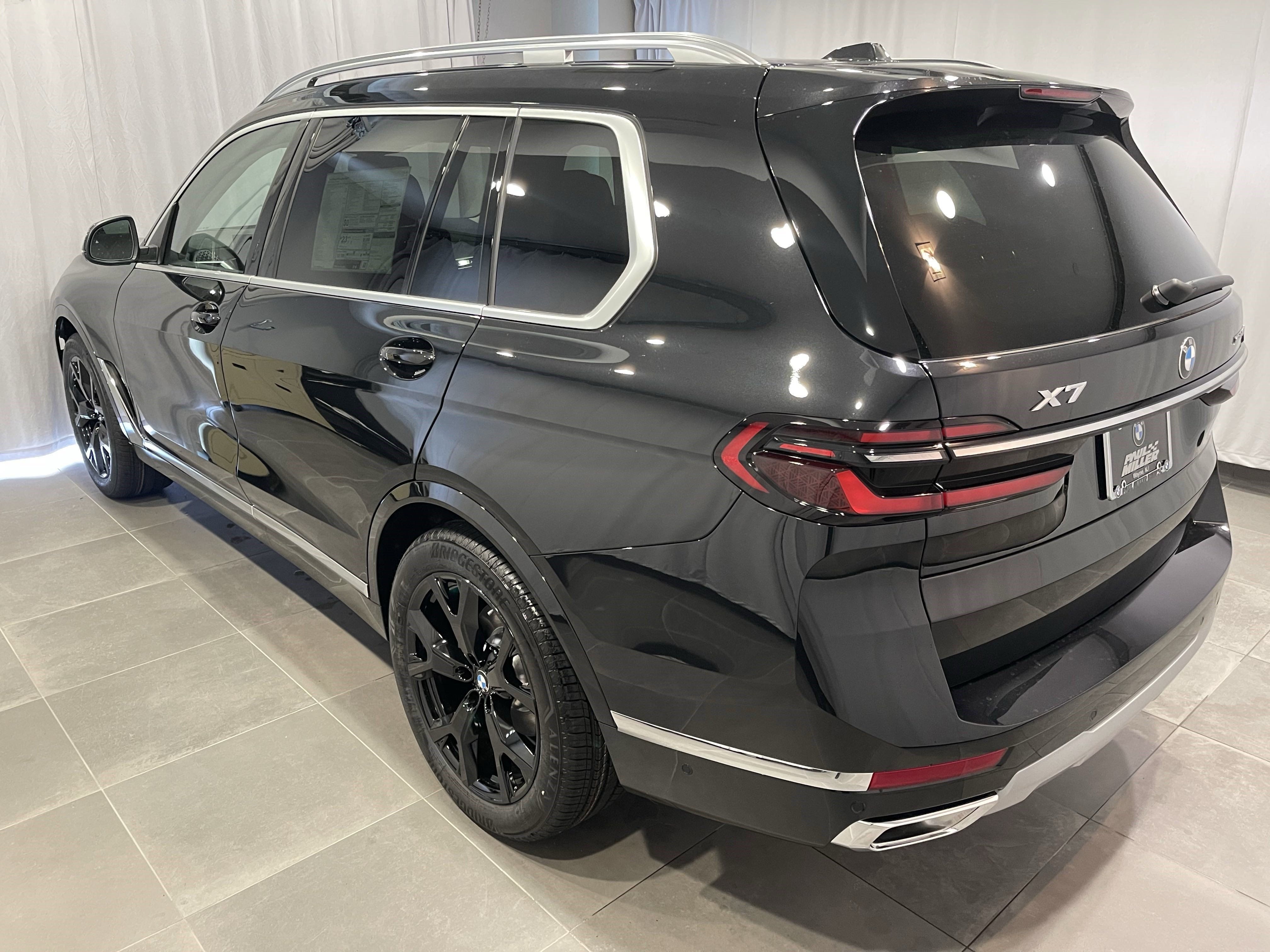 Used 2026 BMW X7 xDrive40i w/ Climate Comfort Package AWD/4WD image 4