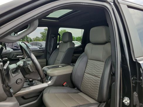 Used 2022 Chevrolet Silverado 1500 ZR2 w/ Technology Package AWD/4WD image 11