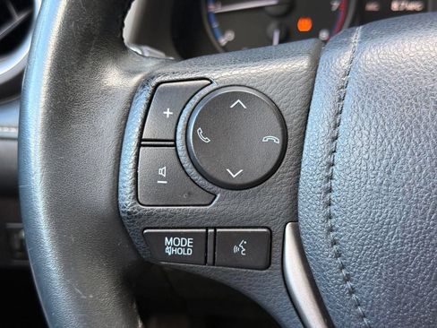 Used 2018 Toyota RAV4 XLE AWD/4WD image 34