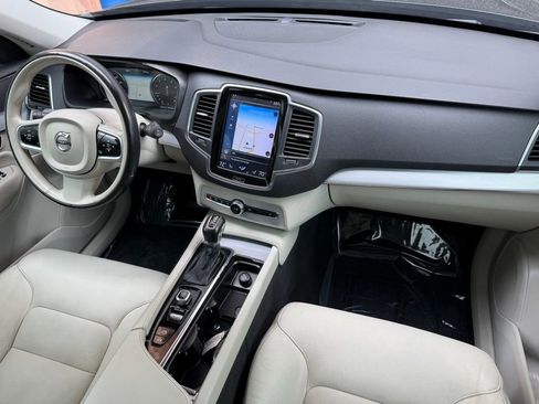 Used 2018 Volvo XC90 T5 Momentum w/ Convenience Package AWD/4WD image 30