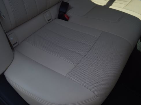 Used 2022 BMW 530i w/ Convenience Package RWD image 35