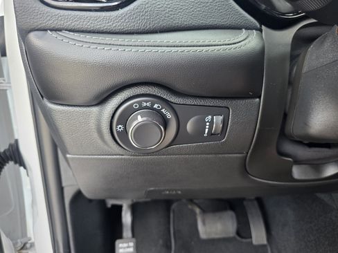 Used 2023 Dodge Durango SXT Launch Edition AWD/4WD image 27