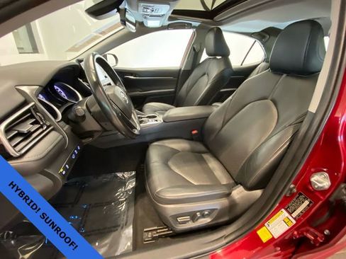 Used 2022 Toyota Camry XLE w/ Cold Weather Package FWD image 14