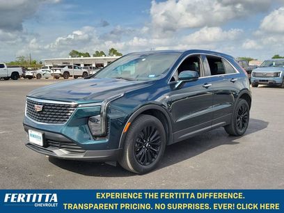 Used 2024 Cadillac XT4 Luxury w/ Cold Weather Package