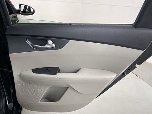 Used 2019 Kia Forte LXS FWD image 21