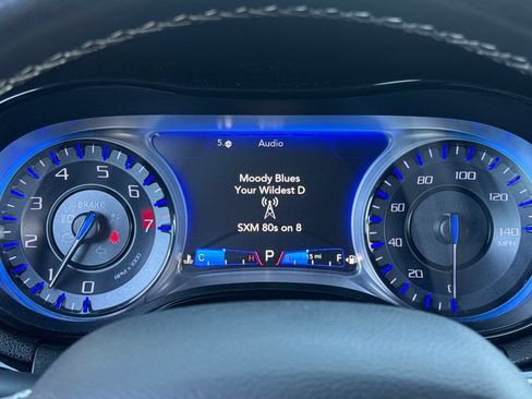 Used 2018 Chrysler 300 S AWD/4WD image 37