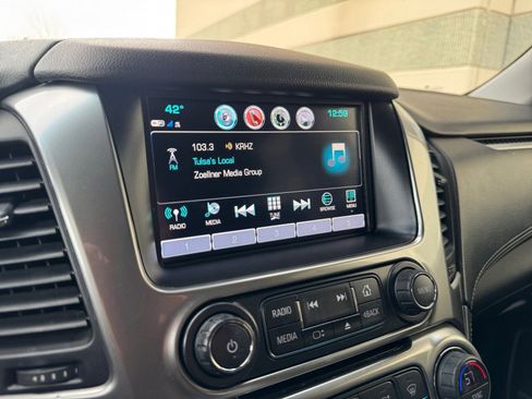 Used 2019 Chevrolet Suburban LT image 26