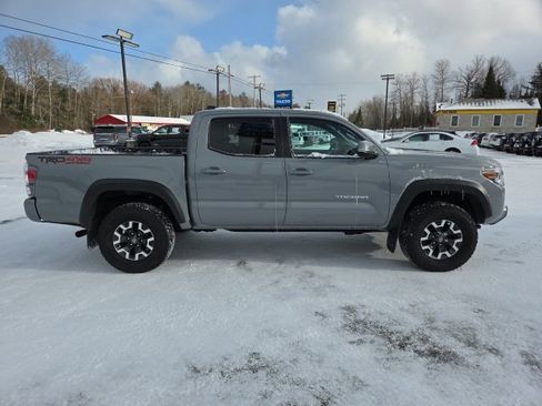 Used 2021 Toyota Tacoma TRD Off-Road image 26