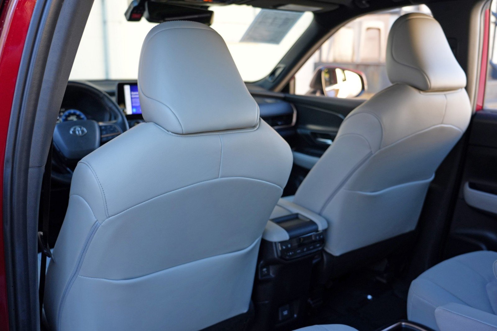 Used 2024 Toyota Grand Highlander AWD Hybrid image 36