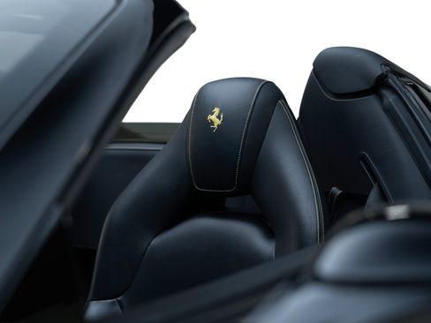 Used 2018 Ferrari 488 Spider RWD image 34