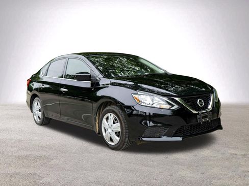 Used 2017 Nissan Sentra SV FWD image 2