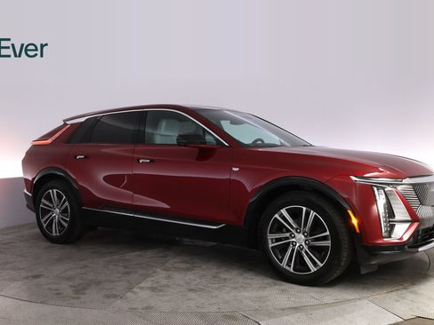 Used 2024 Cadillac Lyriq Luxury AWD/4WD image 14