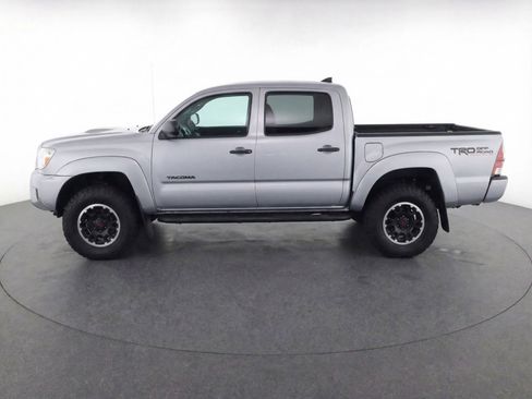 Used 2025 Toyota Tacoma TRD Off-Road image 5