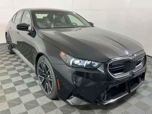 New 2026 BMW M5 w/ Executive Package image 3
