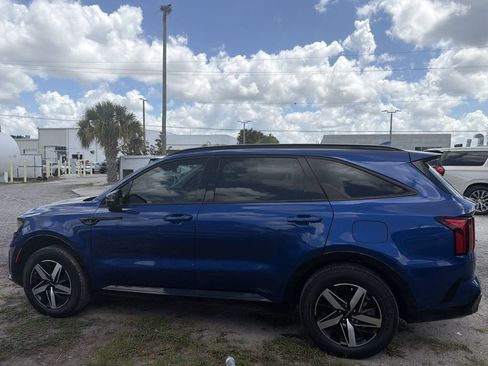 Used 2023 Kia Sorento S w/ Panoramic Sunroof Package FWD image 7