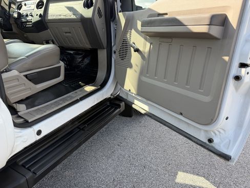 Used 2008 Ford F450 4x4 Regular Cab Super Duty image 8
