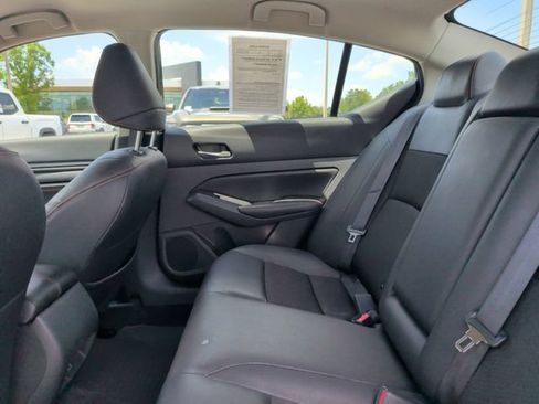 Used 2022 Nissan Altima 2.5 SR FWD image 28
