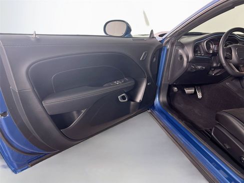 Used 2022 Dodge Challenger R/T Scat Pack RWD image 19
