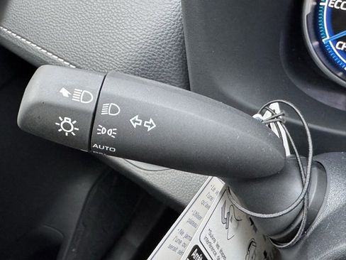 Used 2025 Toyota RAV4 XLE image 25