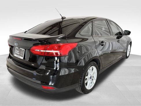 Used 2018 Ford Focus SE image 6