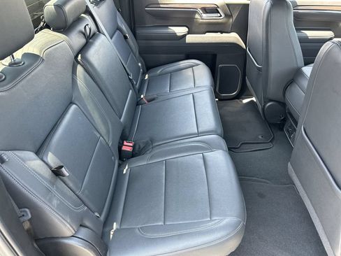 Used 2025 GMC Sierra 1500 SLT AWD/4WD image 26
