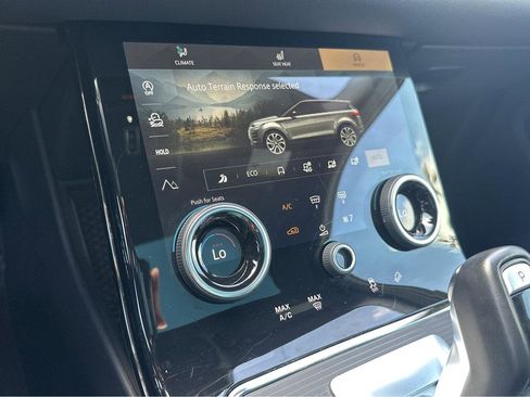 Used 2021 Land Rover Range Rover Evoque R-Dynamic SE image 26
