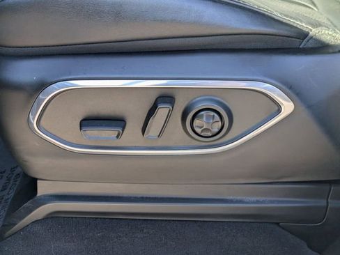 Used 2024 Jeep Wagoneer L Series III w/ Flexible Seating Group image 13