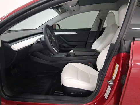 Used 2021 Tesla Model 3 Standard Range Plus image 5