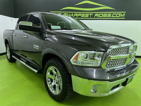 Used 2018 RAM 1500 Laramie w/ Convenience Group AWD/4WD image 2