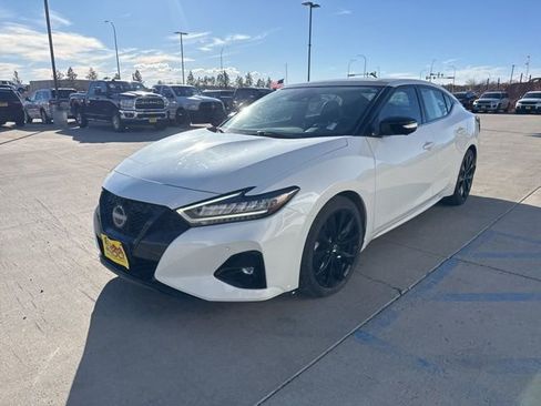 Used 2023 Nissan Maxima SR w/ Sport Mat Group image 4