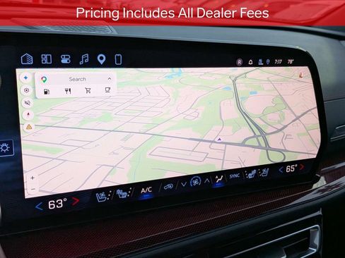 Used 2024 Chevrolet Traverse RS FWD image 24