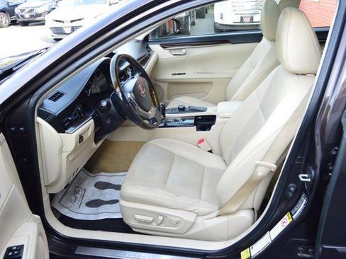 Used 2014 Lexus ES 350 w/ Premium Package FWD image 41