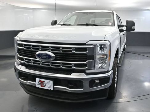 Used 2024 Ford F350 XLT w/ FX4 Off-Road Package AWD/4WD image 12