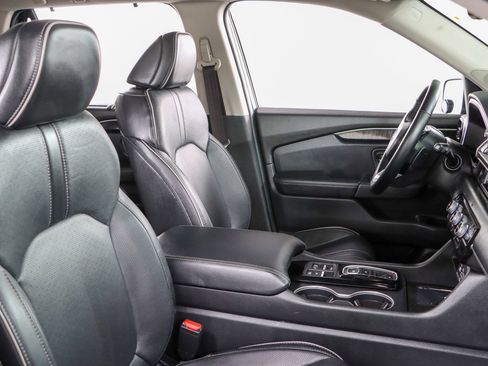 Used 2025 Honda Pilot Elite image 28