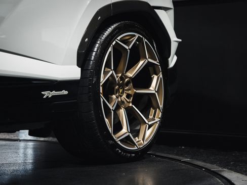 Used 2023 Lamborghini Urus Performante image 23