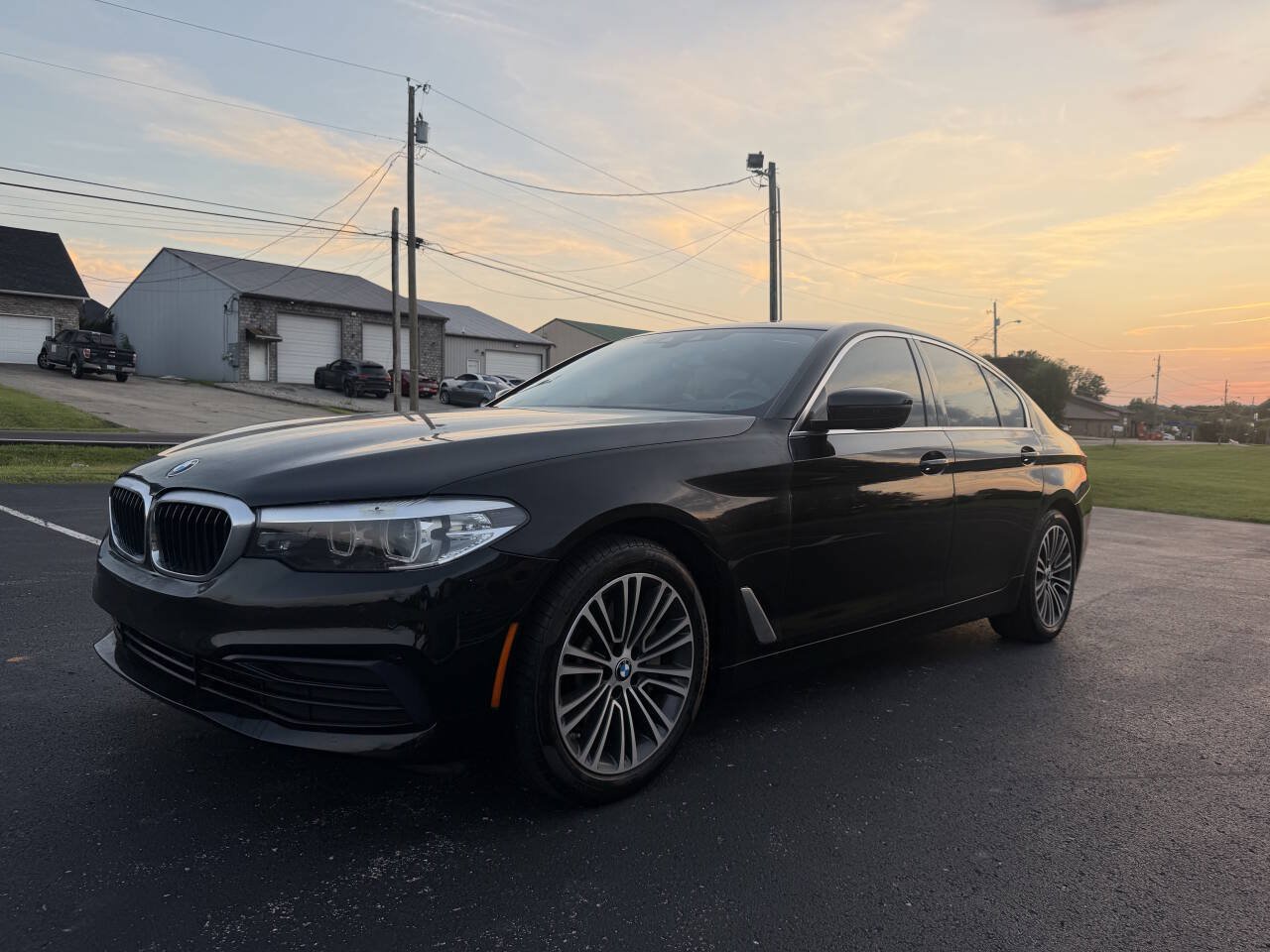 Used 2020 BMW 530i w/ Convenience Package RWD image 2
