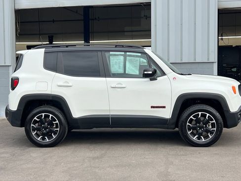 Used 2023 Jeep Renegade Trailhawk image 3