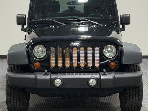 Used 2013 Jeep Wrangler Unlimited Sport AWD/4WD image 3